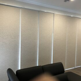 Panel blind